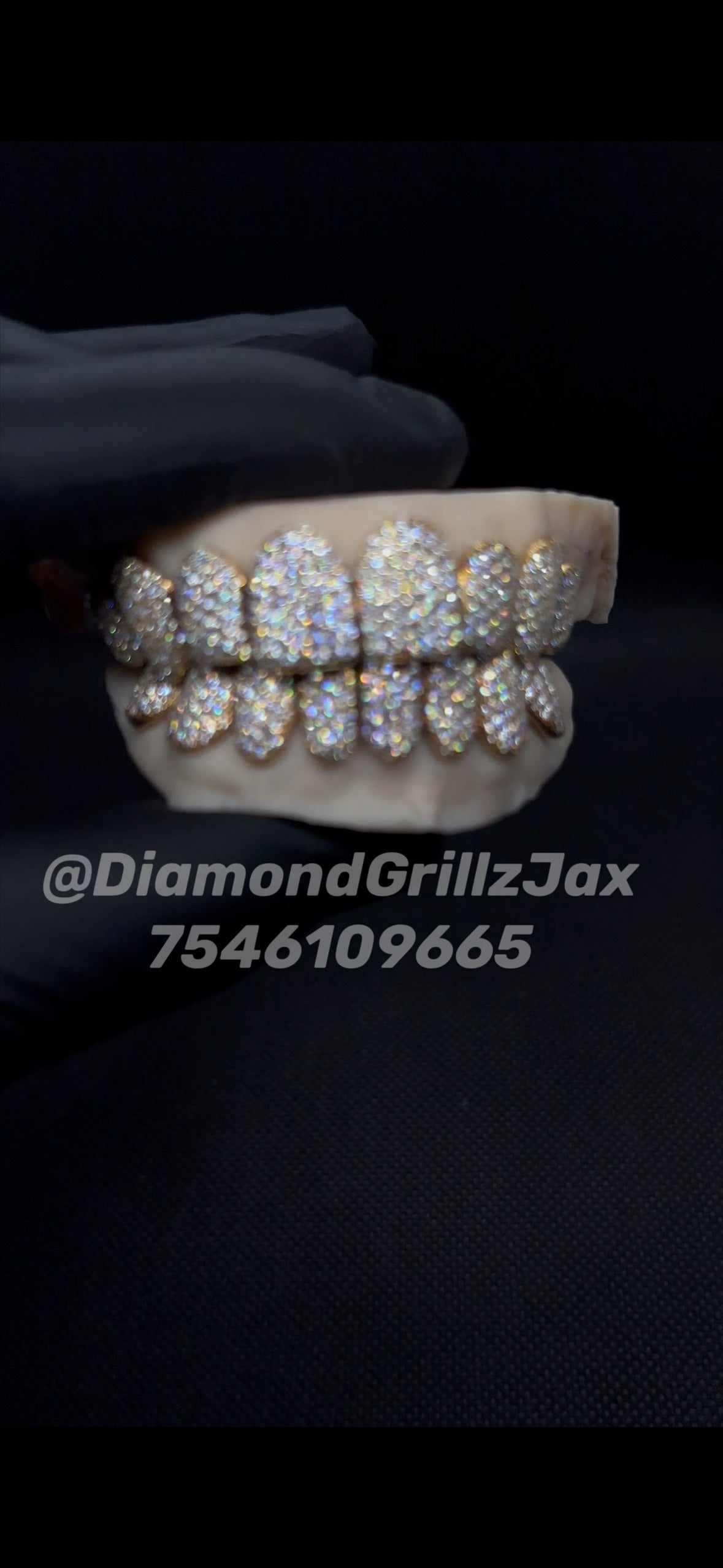 YELLOW GOLD VVS CUSTOM GRILLZ
